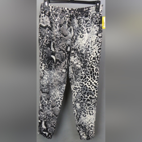 Express Pants - Express Monochrome Leopard High Rise Ankle Pants Med New